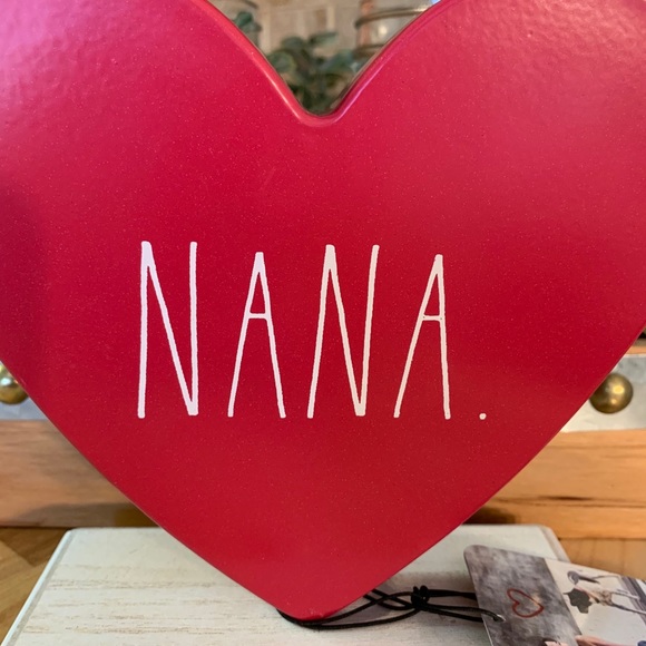 RAE DUNN METAL / WOOD “NANA” HEART SIGN STAND - Picture 3 of 7